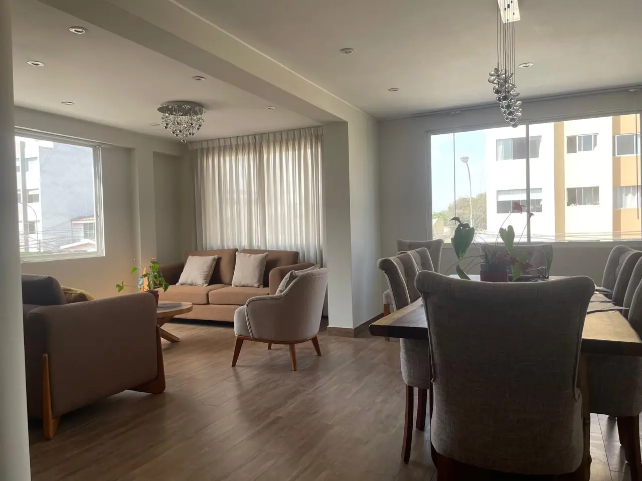 Sala del penthouse dúplex en Surquillo
